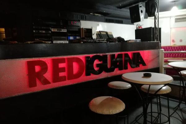 Rediguana night club 